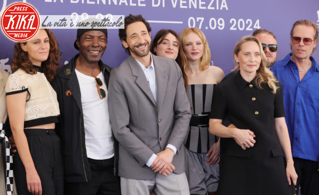 Emma Laird, Joe Alwyn, Raffey Cassidy, Stacy Martin, Felicity Jones, Isaach De Bankole, Alessandro Nivola, Guy Pearce, Adrien Brody - Venezia - 01-09-2024 - Venezia 81: il photocall di The Brutalist